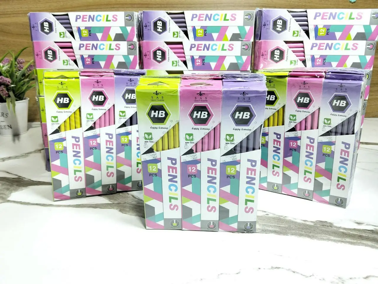 علبة قلم رصاص ممحاه الوان