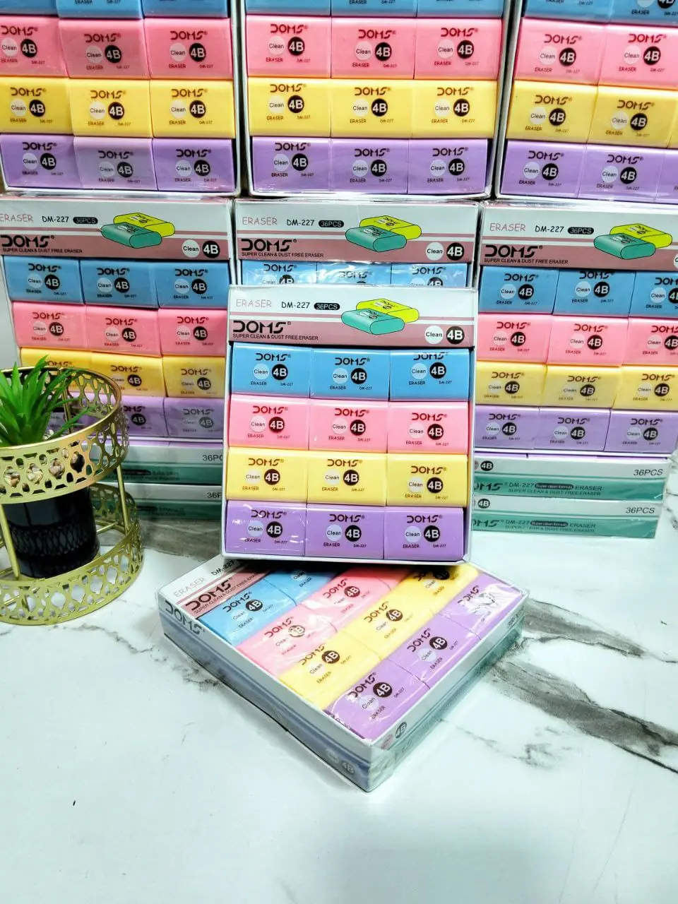 (عرض) 4 قطع ممحاة  - كود 113