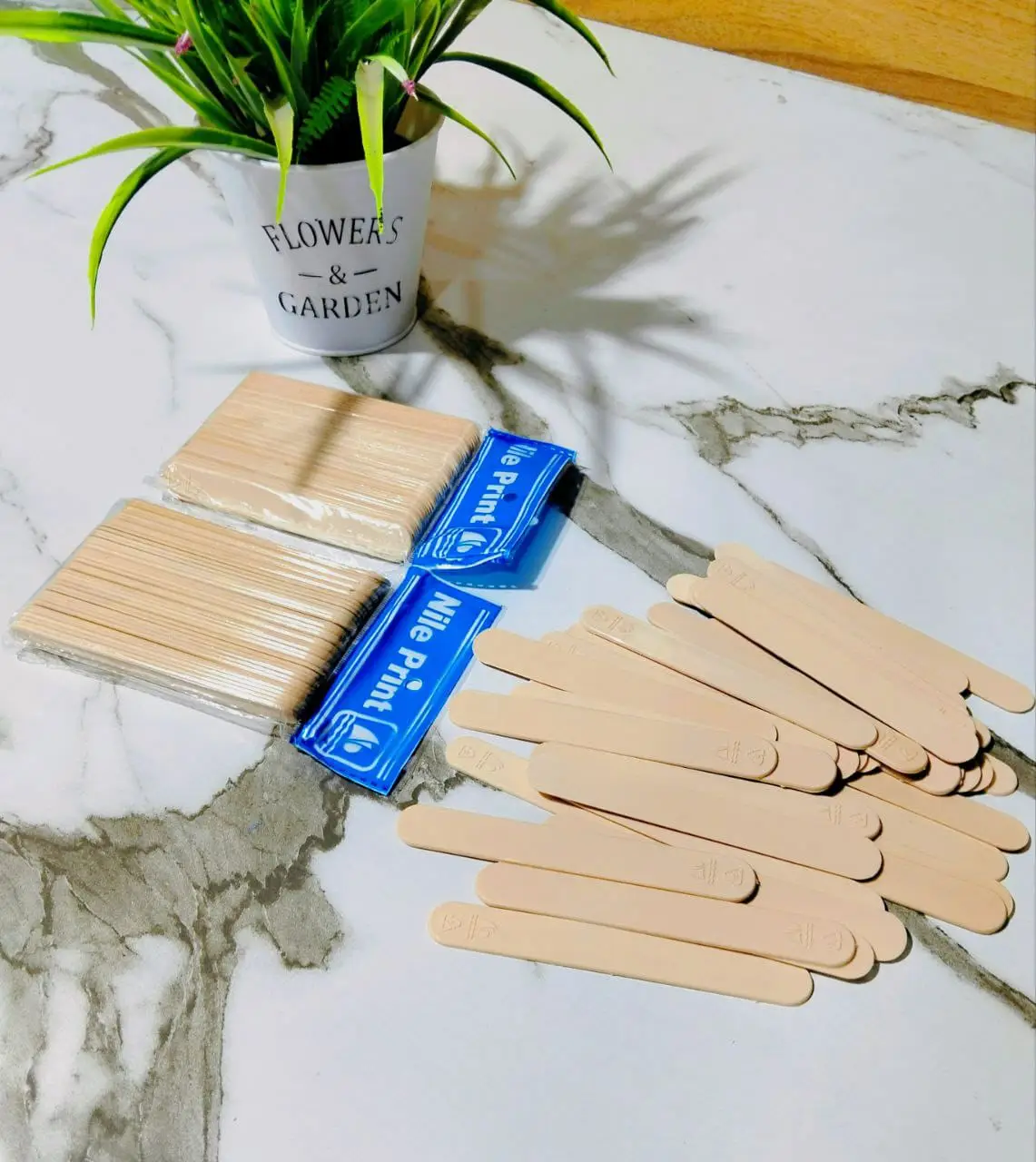 خافض لسان بلاستيك بيج وسط