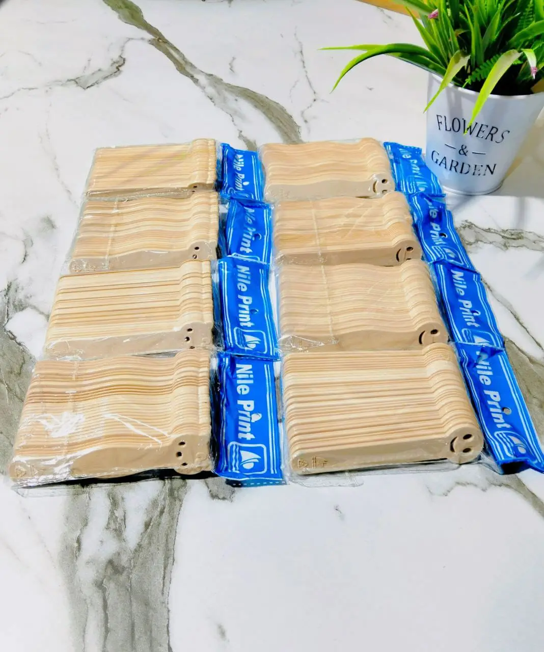 خافض لسان بلاستيك بيج كبير