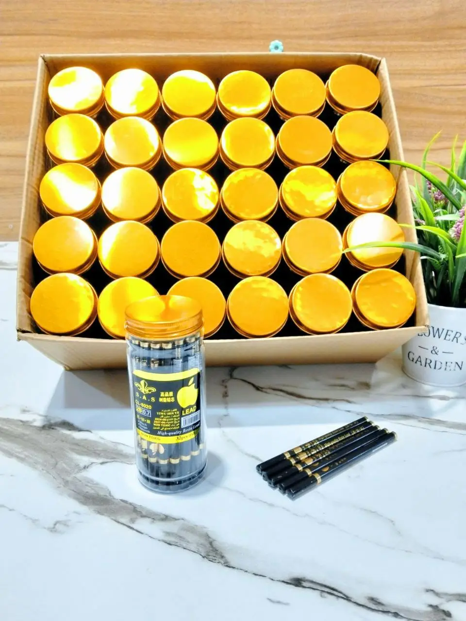 (عرض ) 3 قطعة سنون اقلام رصاص 0.7 مل